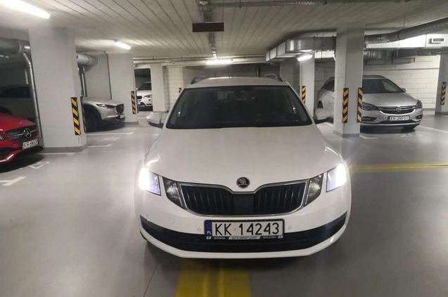 Skoda Octavia cena 48500 przebieg: 232000, rok produkcji 2020 z Kraków małe 466